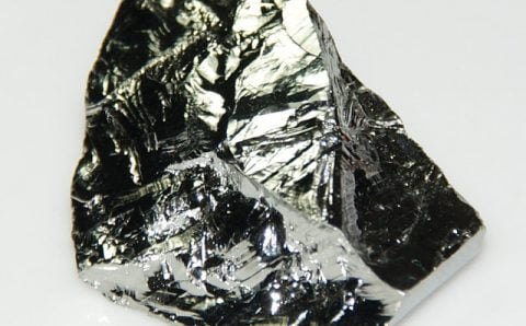 Exploring the Enigmatic Mineral: Magnetite - A Metallic Luster, Black Streak, and Iron Ore Exploring the Enigmatic Mineral: Magnetite - A Metallic Luster, Black Streak, and Iron Ore