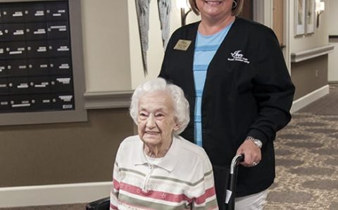 Recognizing the Signs: How to Identify When Your Aging Parents Need Assistance